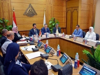 على حساب رقم ( ٩٩٩٩٩ ) : أعضاء مجلس جامعة بنها يتبرعون ببدل حضور الجلسات لصالح المستشفى الجامعى