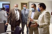 نائب رئيس الجامعة لشئون التعليم والطلاب يتفقد الدراسة بكلية الفنون التطبيقية