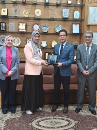 تقديراً لتميزها البحثي والعلمي.. رئيس جامعة بنها يكرم المدرس المساعد بقسم تمريض الأطفال في إطار حرص جامعة بنها على دعم التميز العلمي وتشجيع الباحثين المبدعين
