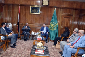 محافظ القليوبية ورئيس جامعة بنها يبحثان مشروع إنشاء مستشفى الجامعة التخصصى الجديد