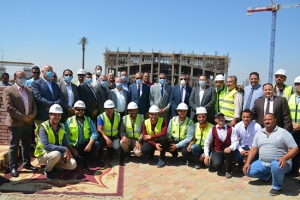 من بينها منشآت العبور والمستشفى التخصصي الجديد .. محافظ القليوبية ورئيس جامعة بنها يفتتحان ويضعان حجر أساس عددا من المشروعات الجديدة