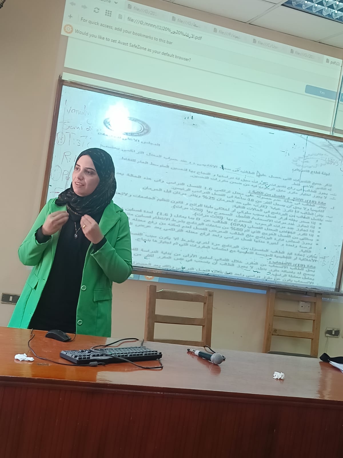 قد ورشه عمل عن الارشاد الاكاديمي و لائحة برنامج البكالوريوس في علوم التمريض ( المكثف) للدفعه التاسعه ( الطلاب الجدد )