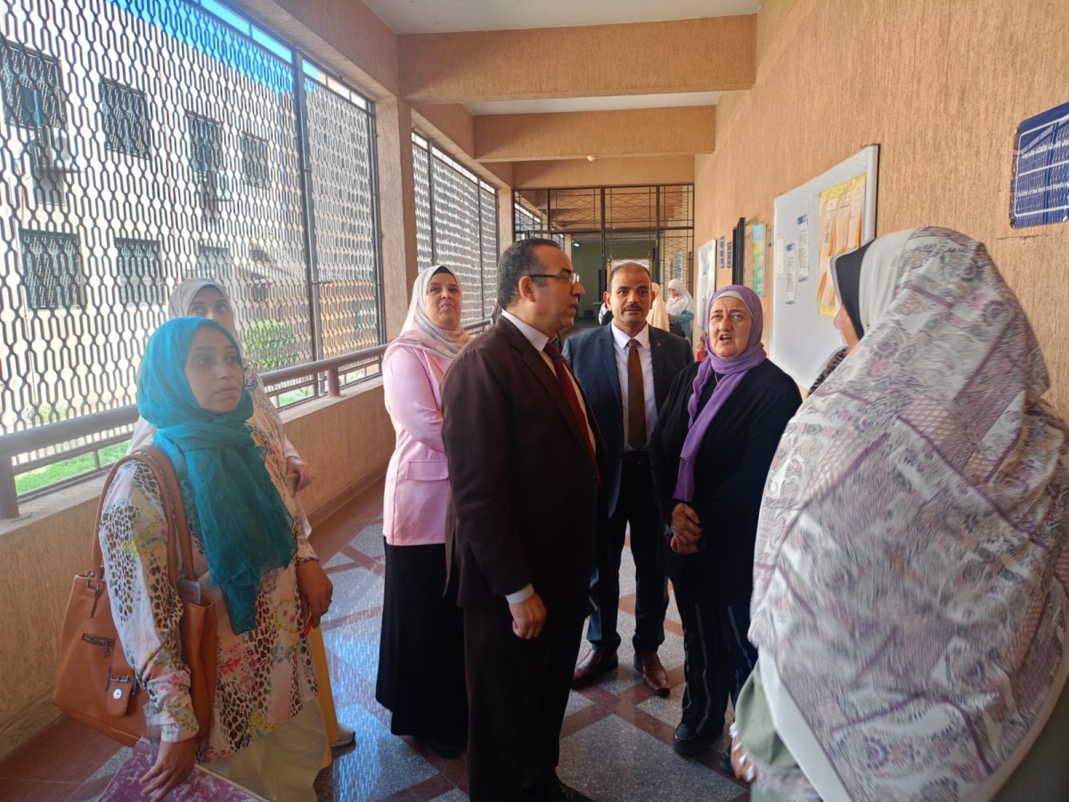 استقبال فريقًا من الجامعة لمراجعة أعمال الكنترولات بالكلية
