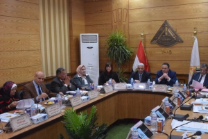 مجلس جامعة بنها يهنئ «راندا مصطفى» ويكرم «البيطار» و«البطش» و«قرنى» على مجهوداتهم