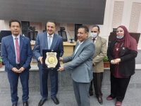 مجلس جامعة بنها يكرم عميد هندسة بنها