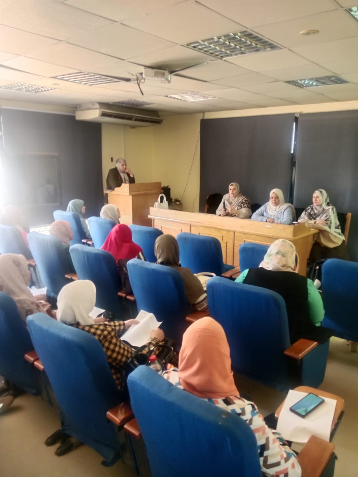 بداية البرنامج التدريبي للمرشدين الأكاديميين الجدد
