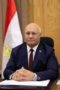 رئيس جامعة بنها يهنئ الرئيس السيسي بعيد تحرير سيناء