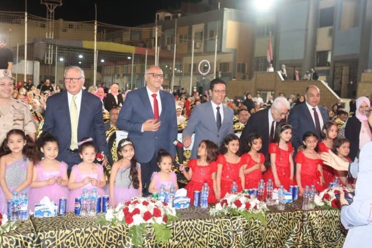 محافظ القليوبية ورئيس جامعة بنها يشاركان في إحتفالية ذكرى تحرير سيناء بمجمع الشبان العالمية